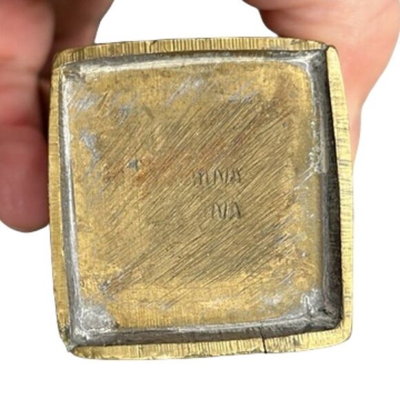 Antique Chinese 6” Brass Vase Etched Birds & Flowers Raised Heads on 2 Sides - Picture 6 of 9